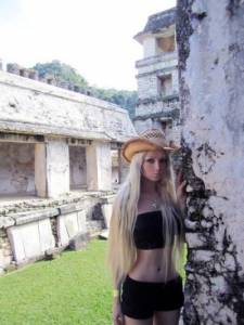 《烏克蘭娃娃女》 Valeria Lukyanova∼美的好不真實!