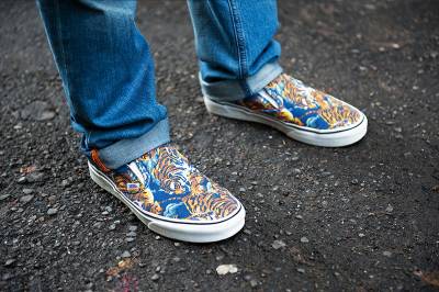 JUKSY街頭素人穿搭改造直擊!!!VANS Your Life!!!