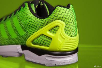 adidas Originals 入秋之季推出獨具風格的ZX Flux Weave編織印花系列
