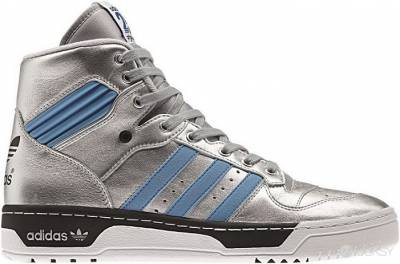 adidas Originals 11 月秋冬新品上市 時尚天后范冰冰蝴蝶印花引領秋冬潮流