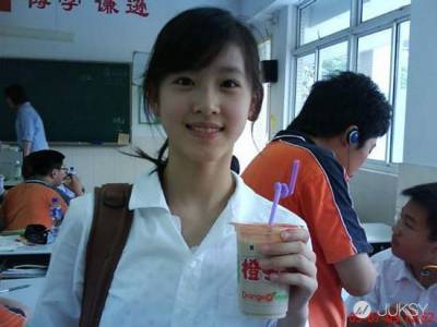 超甜系正妹「奶茶妹」章澤天想婚了 傳嫁大 19 歲富商大叔