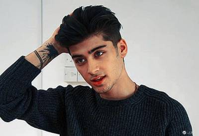 One Direction 成員 Zayn Malik 在Twitter 上公佈了新髮型照後 女歌迷用「#殺了我吧」分享了他的自拍照