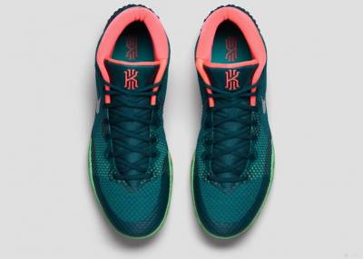 NIKE 籃球推出 KYRIE 1 FLYTRAP 詮釋詭變急速