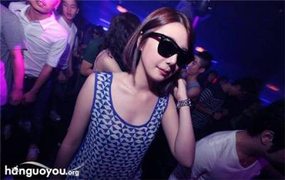 實拍韓國夜生活女人浪蕩一面...尺度太大難以想像..