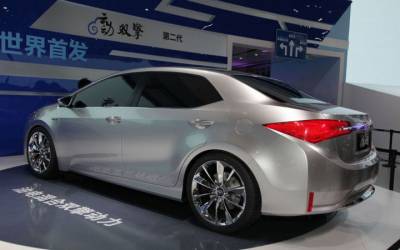 2015年最新款Toyota Altis 出爐了!帥爆了! 不多想了!下定金了!