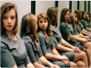 太可怕!這張照片讓人答不出到底有『幾個女孩』...你能數得出嗎?