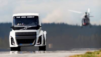 Volvo打造世界最快卡車 跑1公里只花21.29秒