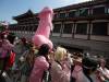 熱鬧非凡又害羞無比的日本「GG祭典」!少女吃GG糖居然會有「這種效果」!外國遊客就占一半!