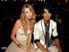 Taylor Swift正在和《比利·林恩的中場戰事》男主角交往,網友推出10任前男友大評比!沒想到第一任卻不輸現任