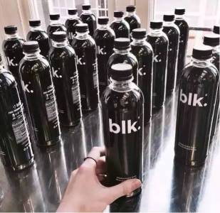 一瓶顛覆想象的黑色礦泉水，風靡全球，你敢喝嗎？