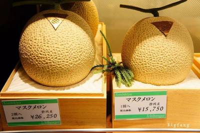 花幾個香奈兒包包的錢，就買一個瓜吃？日本人為何瘋搶「奢侈品水果」