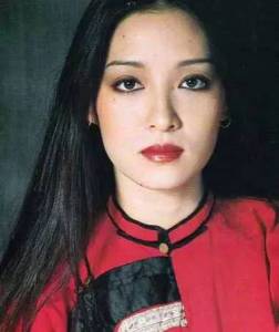 她是台灣第一美女，卻在42歲未婚生女，如今她雖已遲暮卻活得比誰都優雅真實