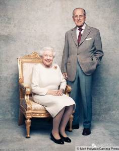 女王70週年白金婚！ 他們成家，成熟，又慢慢老去...就算是女王也不容易啊...