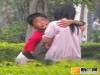 現在的小學生太早熟,竟然在公園裡.....
