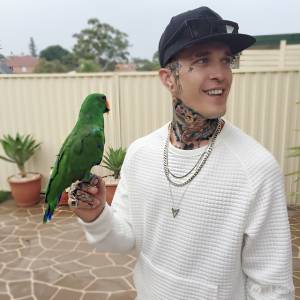 街頭刺青藝術跨足時尚圈,「刺青男模」Jimmy Q親授穿搭技巧