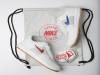 《GQ開箱文》CLOT X Nike Lunar Force 1推出10週年紀念鞋款 藍紅雙配色Jewel Swoosh超吸睛│GQ瀟灑男人網