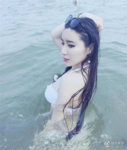 新加坡留學女生秀火辣身材暴紅網路!網友:已看傻....尤其第二張...
