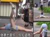 強國美女在香港「被玩」竟崩潰在地上打滾!她只講了「一句話」就四腳朝天,讓路人全都聽傻眼了...