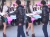 不想買名牌鑽戒求婚的節儉男,求婚時遭女友當場狠拒,原因竟然是…