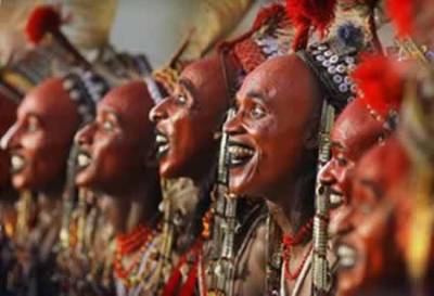 世界各地的「性傳統」新幾內亞男孩要喝10年長輩精液